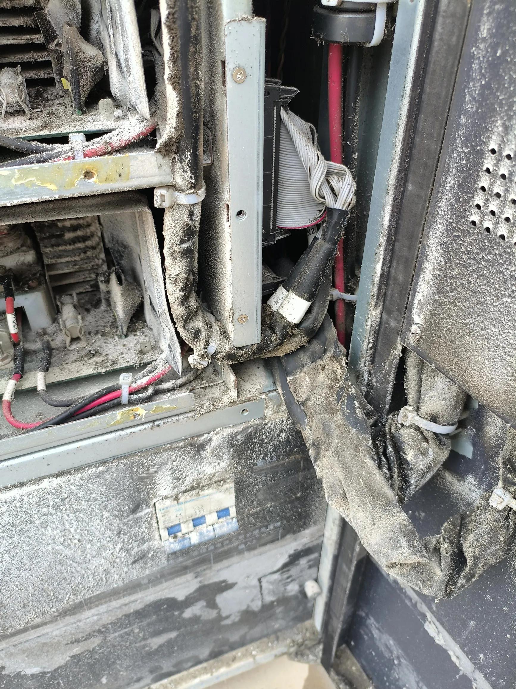 UPS电源_数据中心不间断电源重要性_UPS电源维护